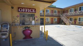 Rosa Bell Motel - Los Angeles - 1