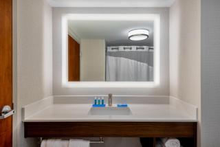 Holiday Inn Express Chapel Hill by IHG - Chapel Hill - 4