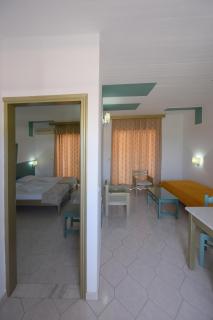 Trianta Hotel Apartments - 3