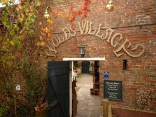 Wolds Village Hotel - Bainton - 3