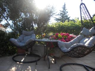 HOLIDAY ROOM - THE VIEW - 0