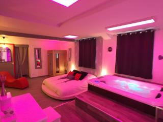 Suite Cupidon- Domaine des trois châteaux - Moisenay - 0