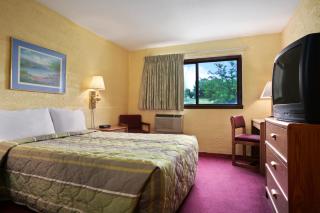 Motel 6-Eau Claire, WI - 0