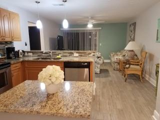 2BR/1BA Vacation Rental - Sienna Park - 6