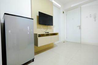 Simply & Clean 2BR Bassura City Apartment By Travelio - Jakarta - 4