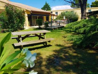 Hôtel Restaurant Le Mas De L'Olivier - Pont-Saint-Esprit - 1