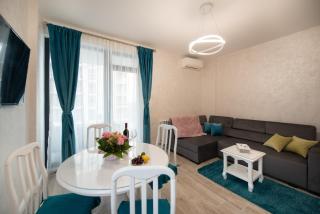 Luxury Apartment by the Sea - 4