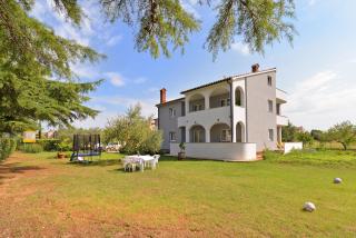 Apartments Elizabeta 1701 - Fažana - 0