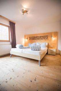 Stubaier Gletscher XL Apartments Residenz Haus Alpenkönig Ferienwohnungen im alpinen Charme Stubai super Card Inklusive - Neustift im Stubaital - 5