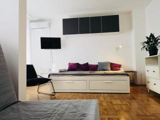 West vibes apartment - Zagreb - 1