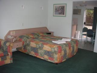 Runaway Bay Motor Inn - Gold Coast - 7