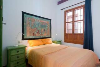 Spacious Sunny and Quiet Albayzin Apartment - Granada - 6