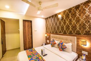Hygienic Hotel Liberty Plaza - Bombay - 1