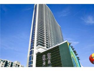 Rent in LYFE Resort - Hollywood - 8