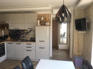 Masanda Luxury Apartments - Dobropoljana - 2