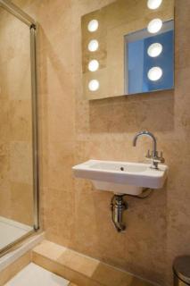 Historic Edinburgh 1890s Home Turned Relaxing Retreat - 2