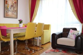Sea Port CELEBRITY Apartment - Lets4Holiday - Varna - 1