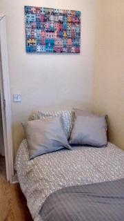 Derwent Street Apartment 1 - 3 Bed Self Catering Apartment - Self Contained - 1 Double & 2 Single Rooms - Workington - 4