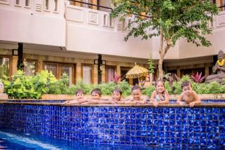 Famous Hotel Kuta Formerly Permata Kuta Hotel - Kuta - 4