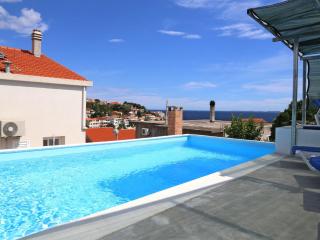 Charming Holiday Home in Cara with Pool - Zavalatica - 0