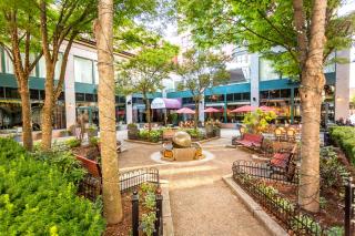 Hotel Providence - Providence - 1