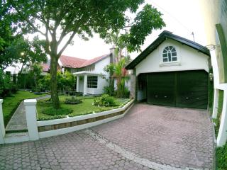 Little Creek Lodge - Malang - 9