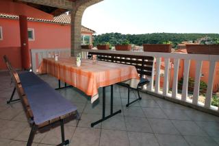 House with outdoor pool in Tisno - Tisno - 9