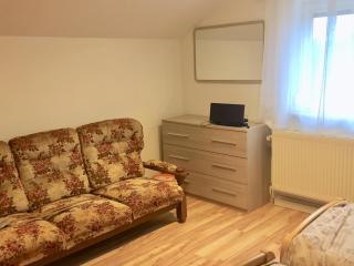 Bavarian Holiday Home - A94 Autobahn - Heldenstein - 5