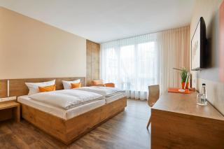 Hotel Goll Pforzheim-Niefern - Niefern-Öschelbronn - 0