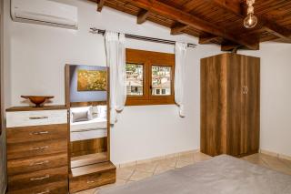 Velpina Apartments - 1