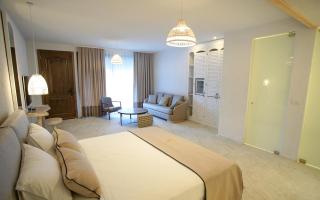 Avalon Boutique Hotel & Suites - 1