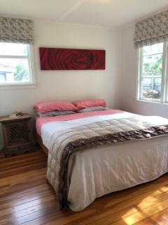Lake Holiday Home - Spa & Views - Mangakino - 1
