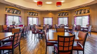 Best Western Plus Carousel Inn & Suites Burlington - Burlington - 6