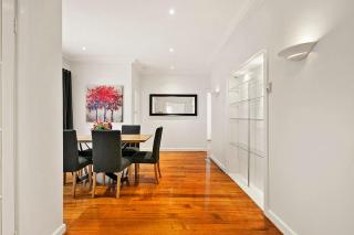 Holiday Home - Melbourne - 2
