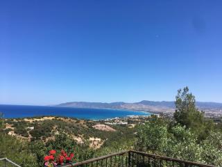 Philip's Holiday House - Neo Chorio - 0