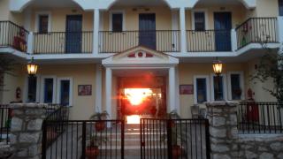 Castellania Hotel Apartments - Livadia - 6