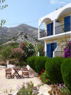 Castellania Hotel Apartments - Livadia - 5