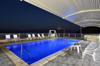 אחוזת חוף כנרת kinneret village - 0