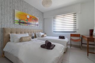 Enjoy Views of Jerusalem from Chic Flat - 5