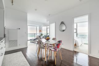 Executive Corner Suite with Panoramic View - Toronto - 2