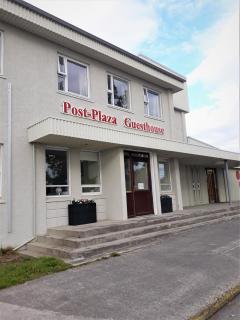 Post-Plaza Guesthouse - Húsavík - 8