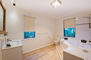 Parnella Kettering - Kettering - 1