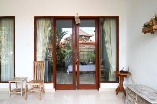 The Wina Echo Beach Guest House - 6