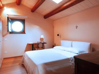 Chiesa Storica del 1757 con Vista Mare e Giardino - 7