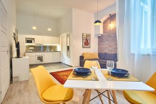 Design Apartment in the City Center with AC - Budapest - 0
