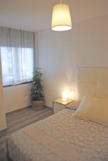 Recently refurbished apartment with sea views. - 1