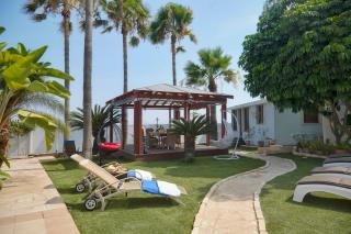 Limassol Beachfront Holiday Villa - Limassol - 1