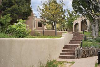 Fort Marcy Suites by All Seasons Resort Lodging - Santa Fe - 4