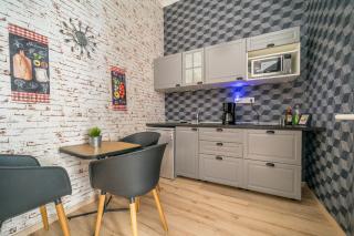 Susan Apartment near Blaha Lujza Square - Budapest - 6