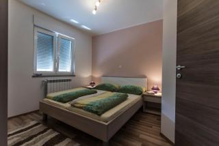 Apartments Sandra with free private parking - 1